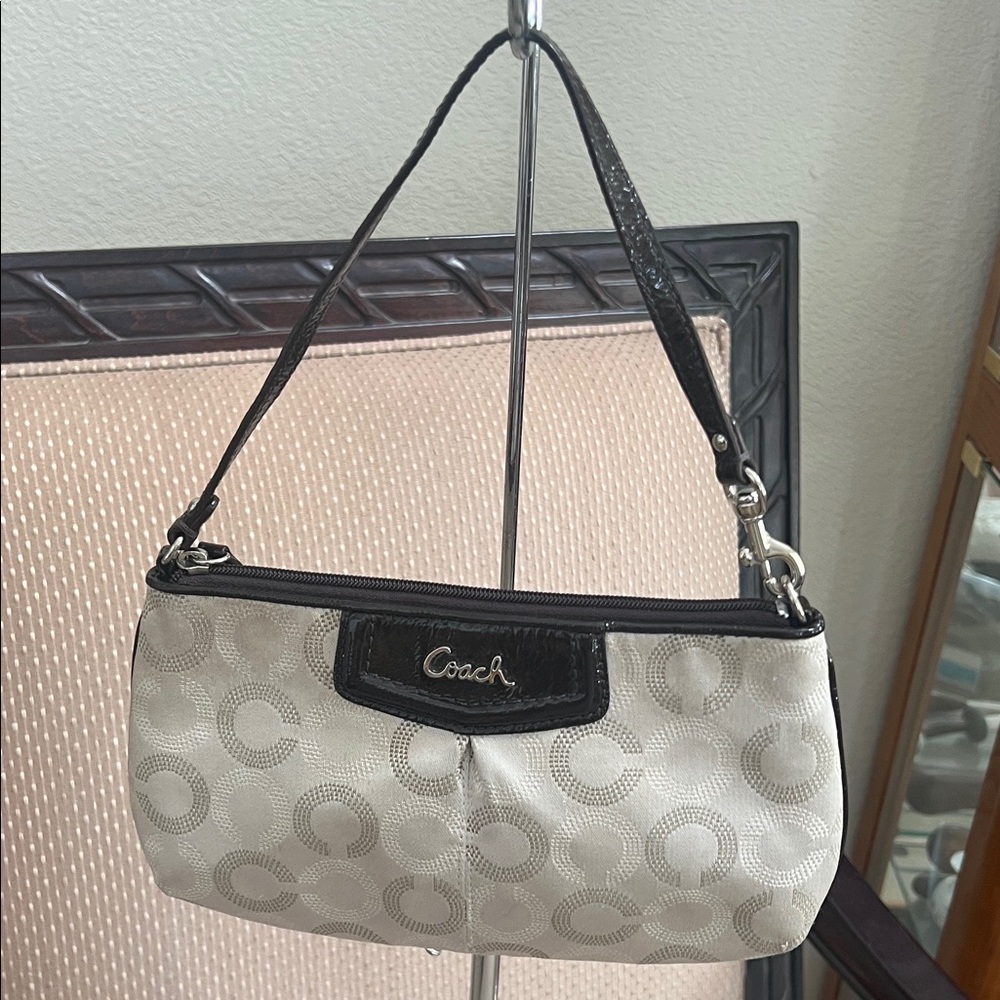Coach dot C large wristlet hand bag 9.5” x5.5”plus dust bag